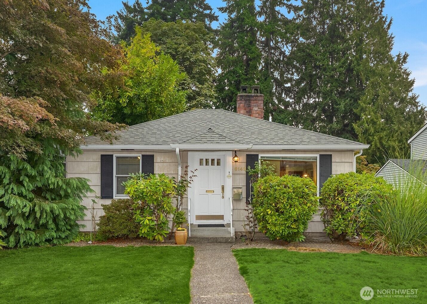 Property Photo:  5143  48th Avenue NE  WA 98105 