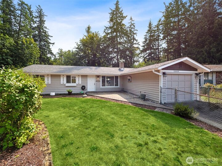 Property Photo:  11849 SE 323rd Place  WA 98092 