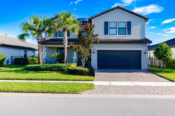 719 SE Boboli Way  Port Saint Lucie FL 34984 photo