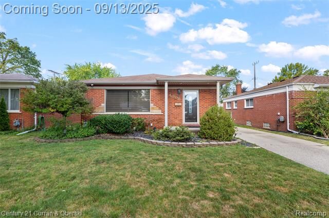 Property Photo:  4008 Katherine Street  MI 48125 