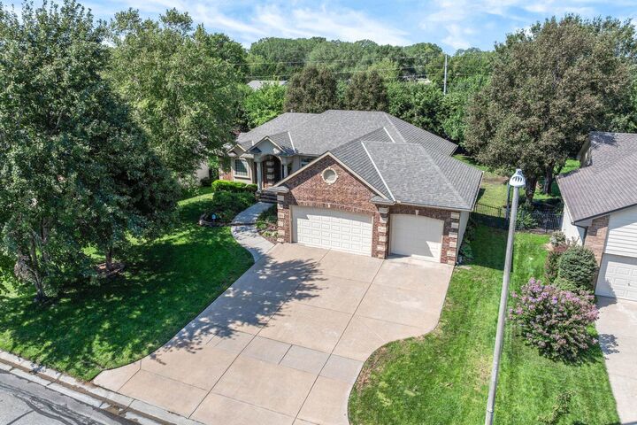 Property Photo: 1303 S Threewood St KS 67235