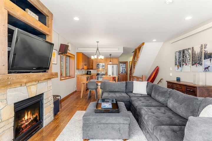 Property Photo:  115 Beeler Place 1  CO 80443 