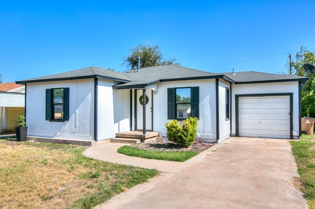 Property Photo: 2627 Guadalupe St TX 76901