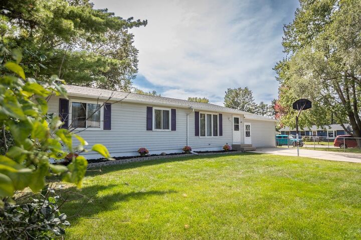 956 Newman Street  Janesville WI 53545 photo