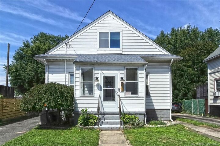 211 Kimberly Avenue  East Haven CT 06512 photo