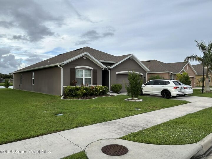Property Photo: 165 Sorrento Drive FL 32922