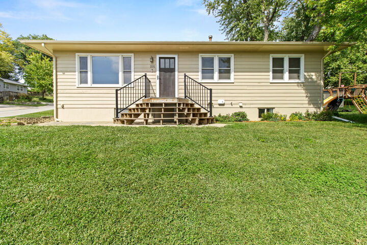 100 Highland Acres Loop Loop  Council Bluffs IA 51503 photo