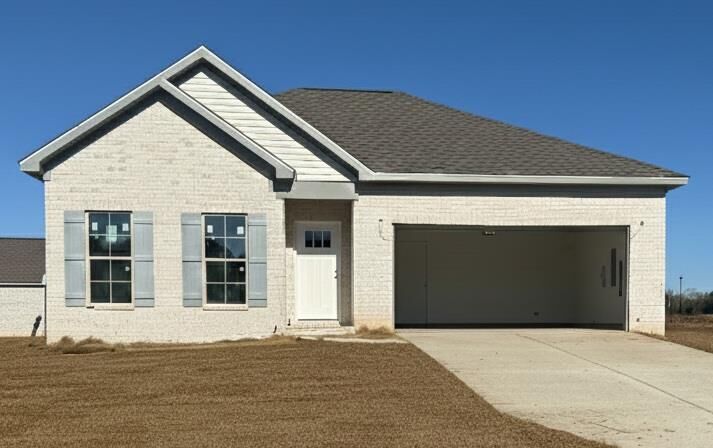 Property Photo:  124 Edgewood Trail  AL 36345 