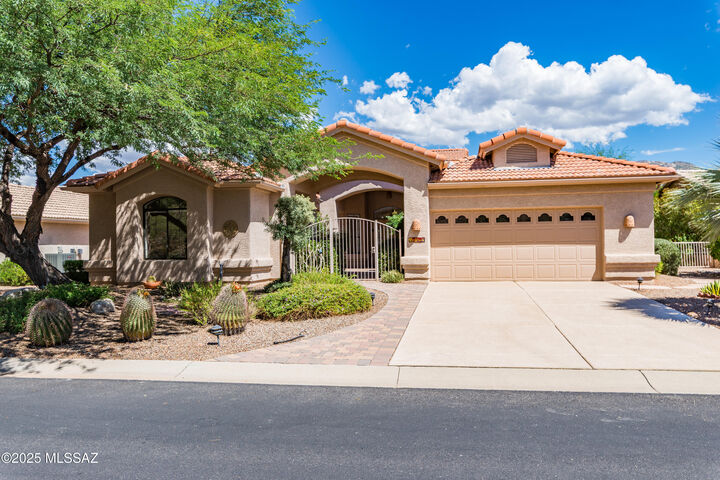 Property Photo: 37429 S Stoney Cliff Drive AZ 85739