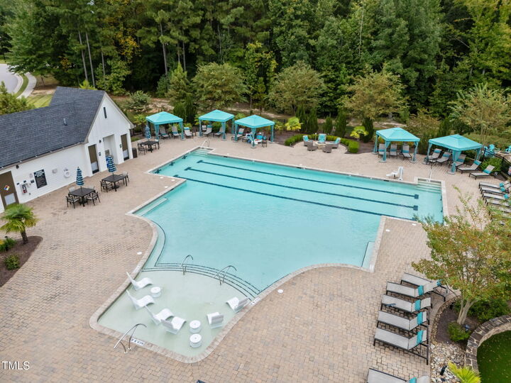 Property Photo: 586 Middleton Place NC 27516