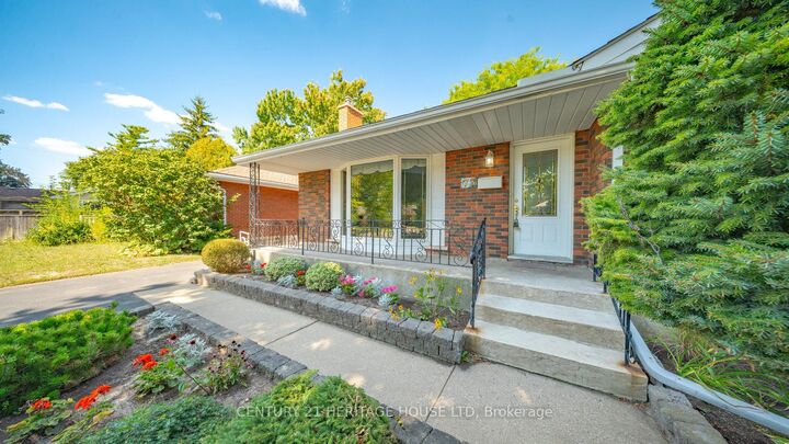 Property Photo:  73 Pusey Boulevard  ON N3R 2S4 