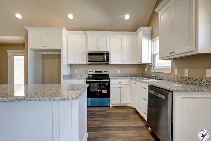 Property Photo:  119 Village Place  TX 75501 