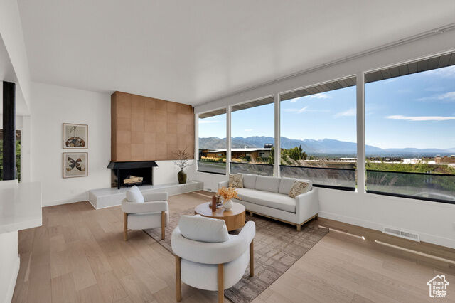Property Photo:  811 E Northcrest Dr N  UT 84103 