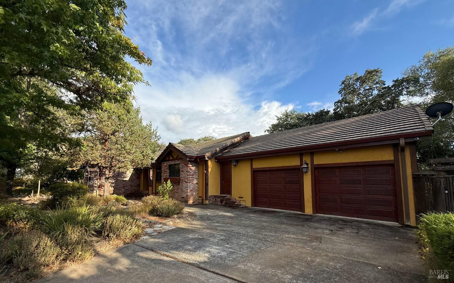 Property Photo:  1461 Meadow Drive  CA 95482 