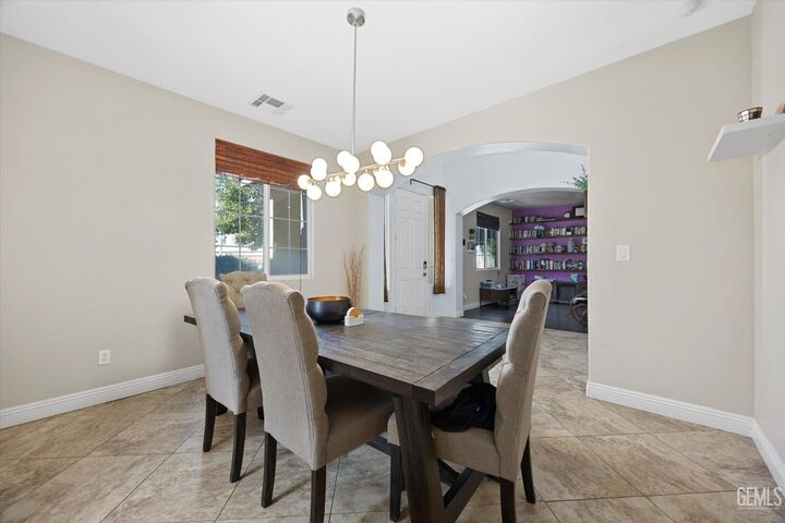 Property Photo:  9403 Metropolitan Way  CA 93311 