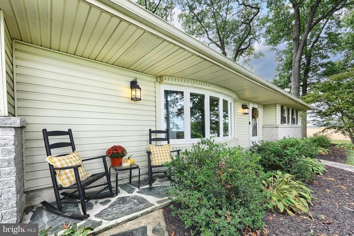 Property Photo:  1864 Main Street Extension  PA 17309 