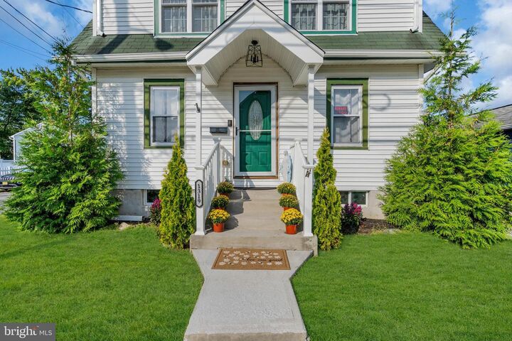 Property Photo:  1319 Union Avenue  NJ 07735 