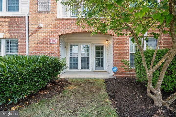 Property Photo: 2412 Chestnut Terrace Court 104 MD 21113