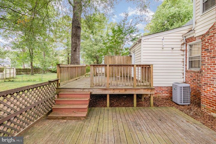 Property Photo: 11405 Blendon Lane VA 23238
