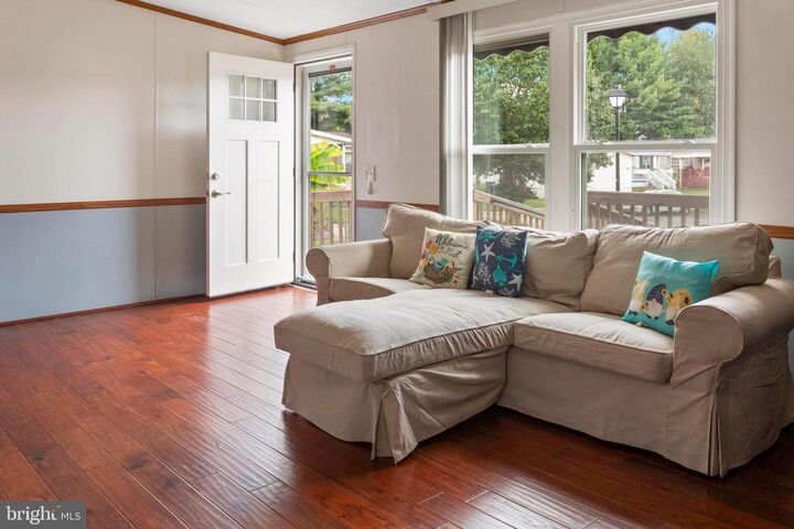 Property Photo: 460 Sarah Anne Drive MD 20711