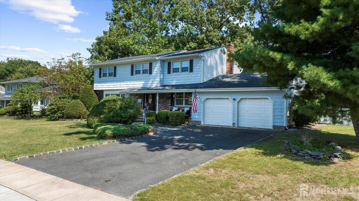 Property Photo:  16 Oakwood Drive  NJ 08859 