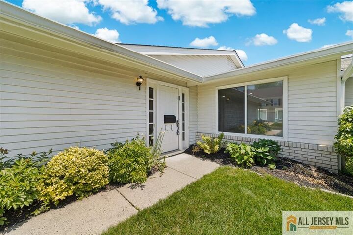 Property Photo:  442 Dahlia Plaza 442A  NJ 08831 