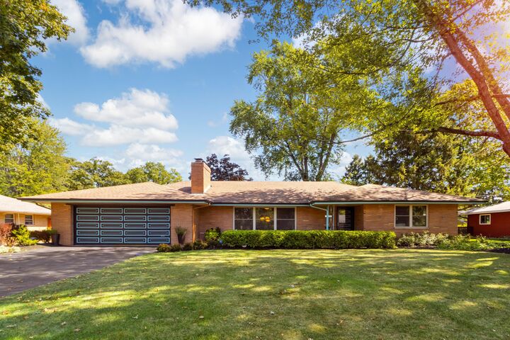 4244 Colerain Avenue  Columbus OH 43214 photo