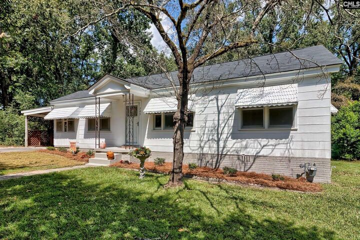 Property Photo:  705 Oakland  SC 29169-3537 