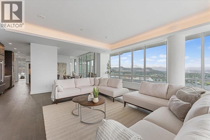 1181 Sunset Drive 2801  Kelowna BC V1Y 0J4 photo