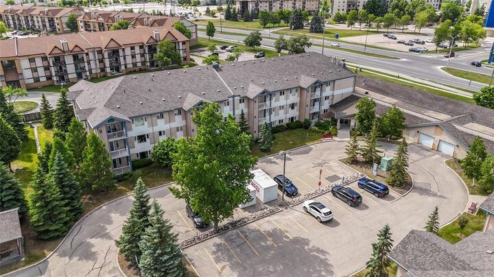 Property Photo: 873 Waverley Street MB R3P 6C6