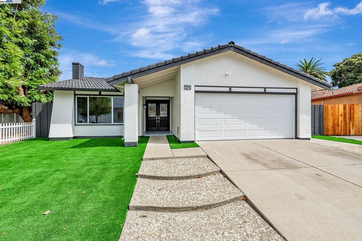 32814 Shaver Lake St  Fremont CA 94555 photo