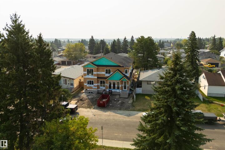 Property Photo:  7323 81 Avenue NW  AB T6B 0E3 