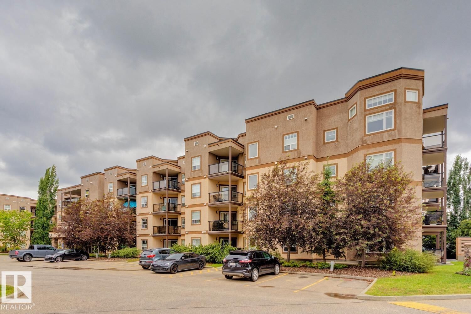 Property Photo:  2045 Grantham Crest NW 426  AB T5T 3X6 