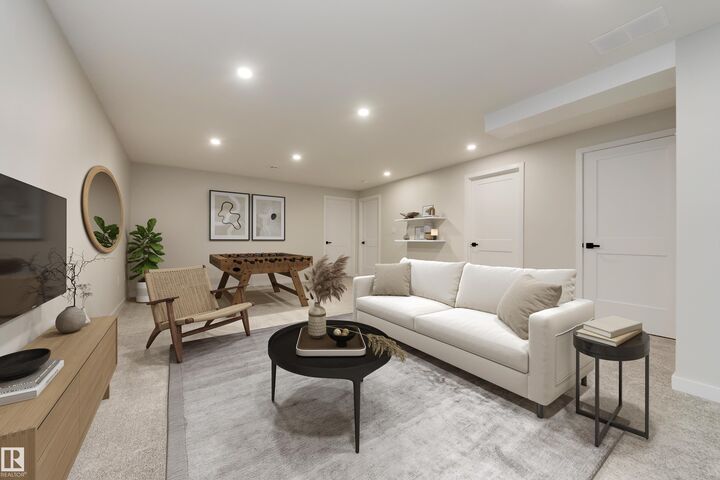 Property Photo:  4147 37A Avenue NW  AB T6L 7C2 