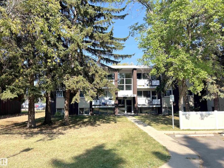 5631 105 Street NW 23  Edmonton AB T6H 2N2 photo