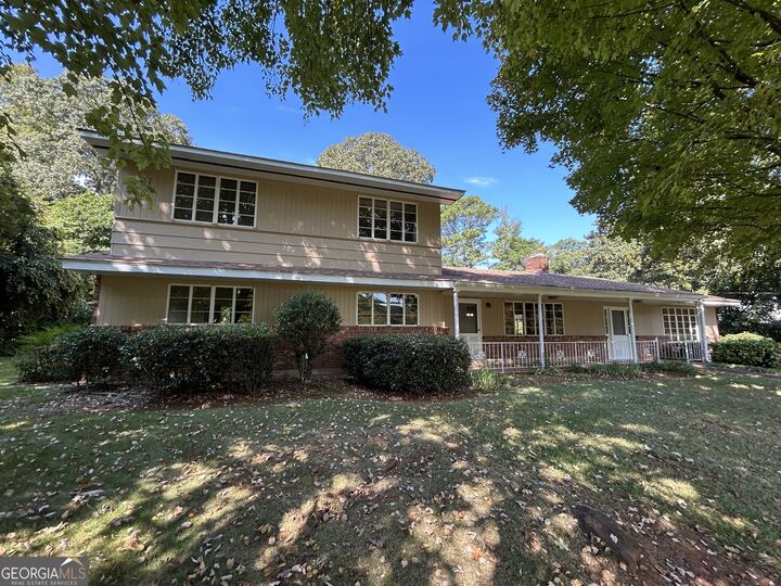 Property Photo: 609 Cherokee Road GA 30240