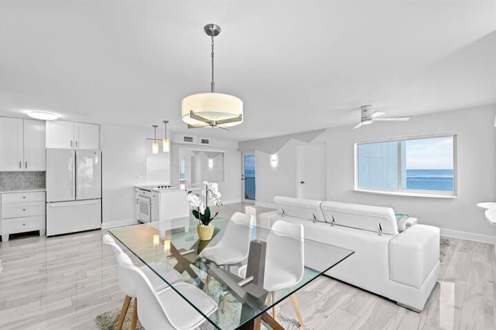 Property Photo:  300 Oregon St 501  FL 33019 