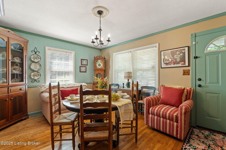 Property Photo:  10713 Alberta Dr  KY 40118