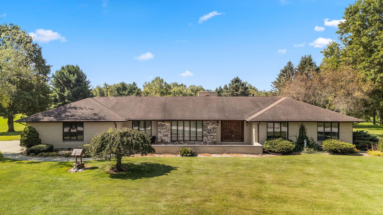 Property Photo:  452 Southfield Lane  IN 46385 