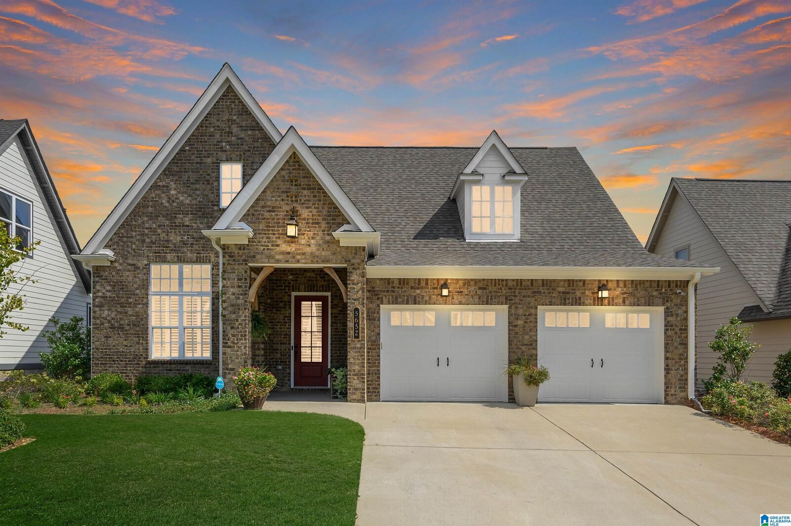 Property Photo: 5652 Brayden Circle AL 35244