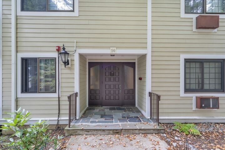 Property Photo:  14 Foxwood Dr E  NJ 07950 
