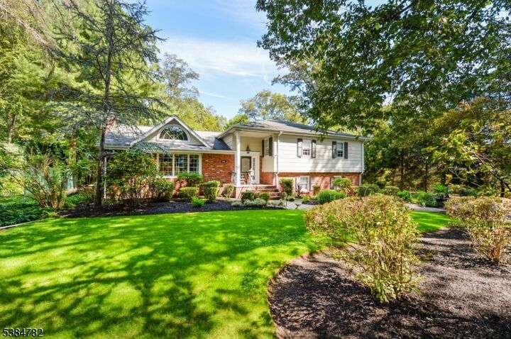 Property Photo:  529 Covington  NJ 07481 