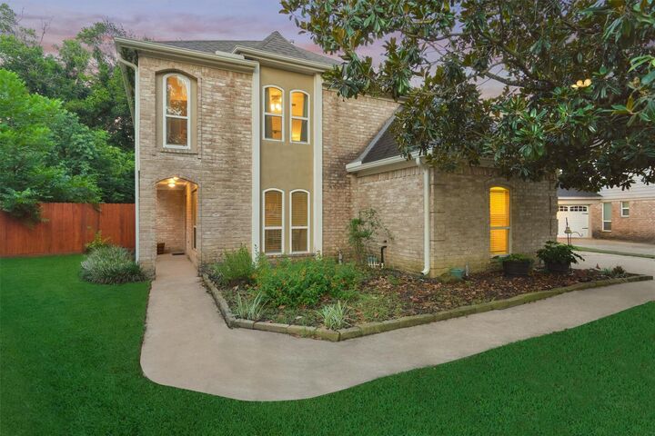Property Photo:  3302 Candlelon Drive  TX 77388 