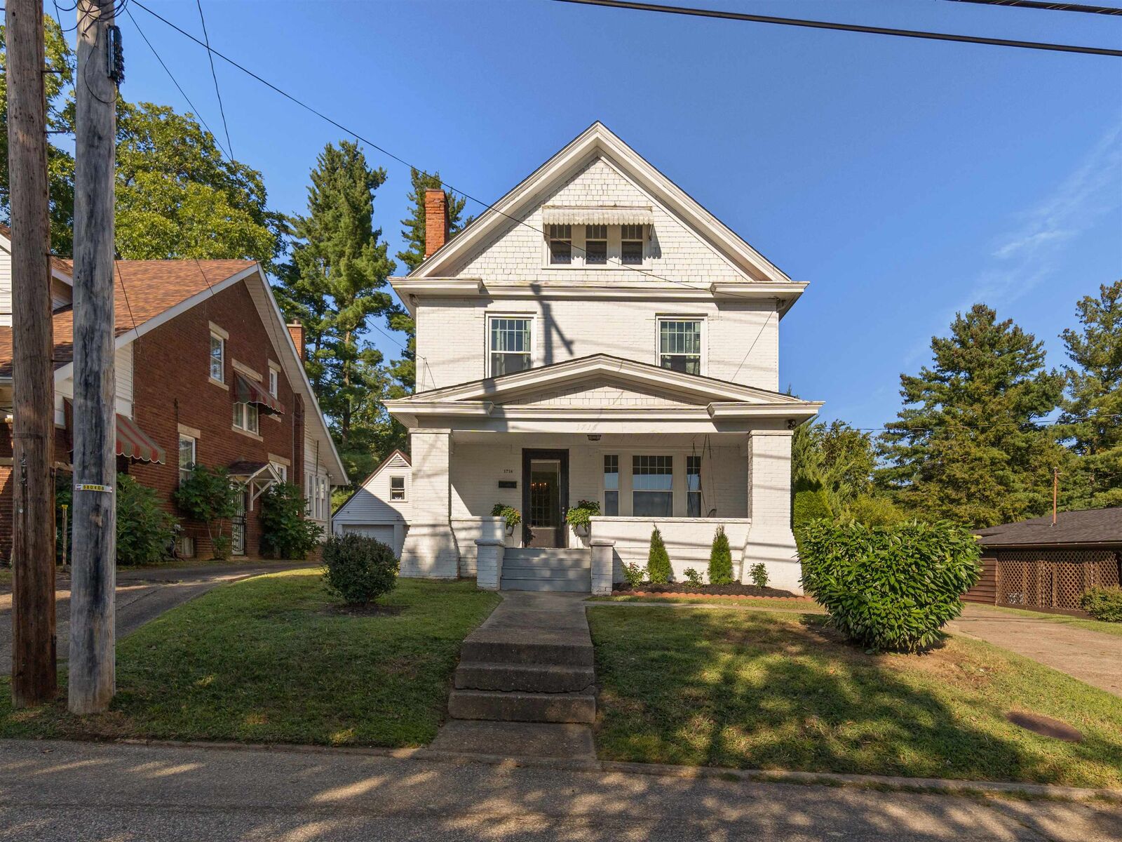 Property Photo:  1716 Crestmont Drive  WV 25701 