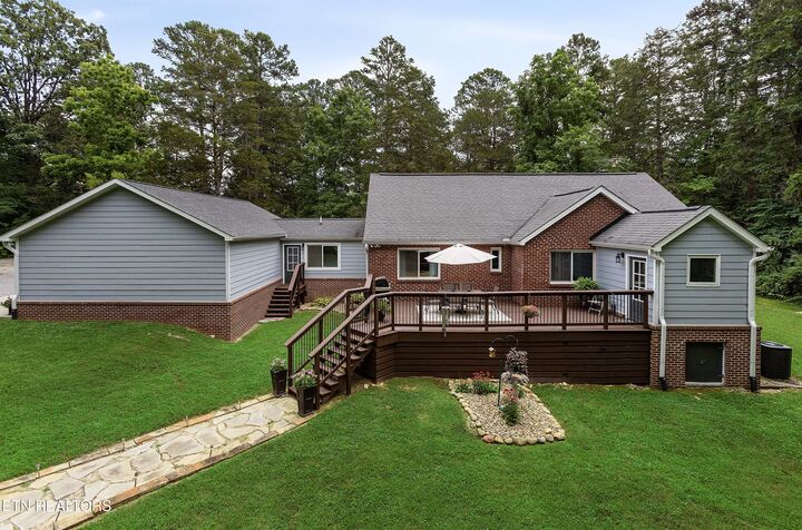 8405 Washington Pike  Corryton TN 37721 photo