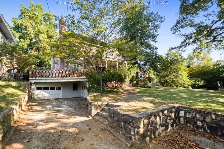 854 Edgewood Drive  Charleston WV 25302 photo