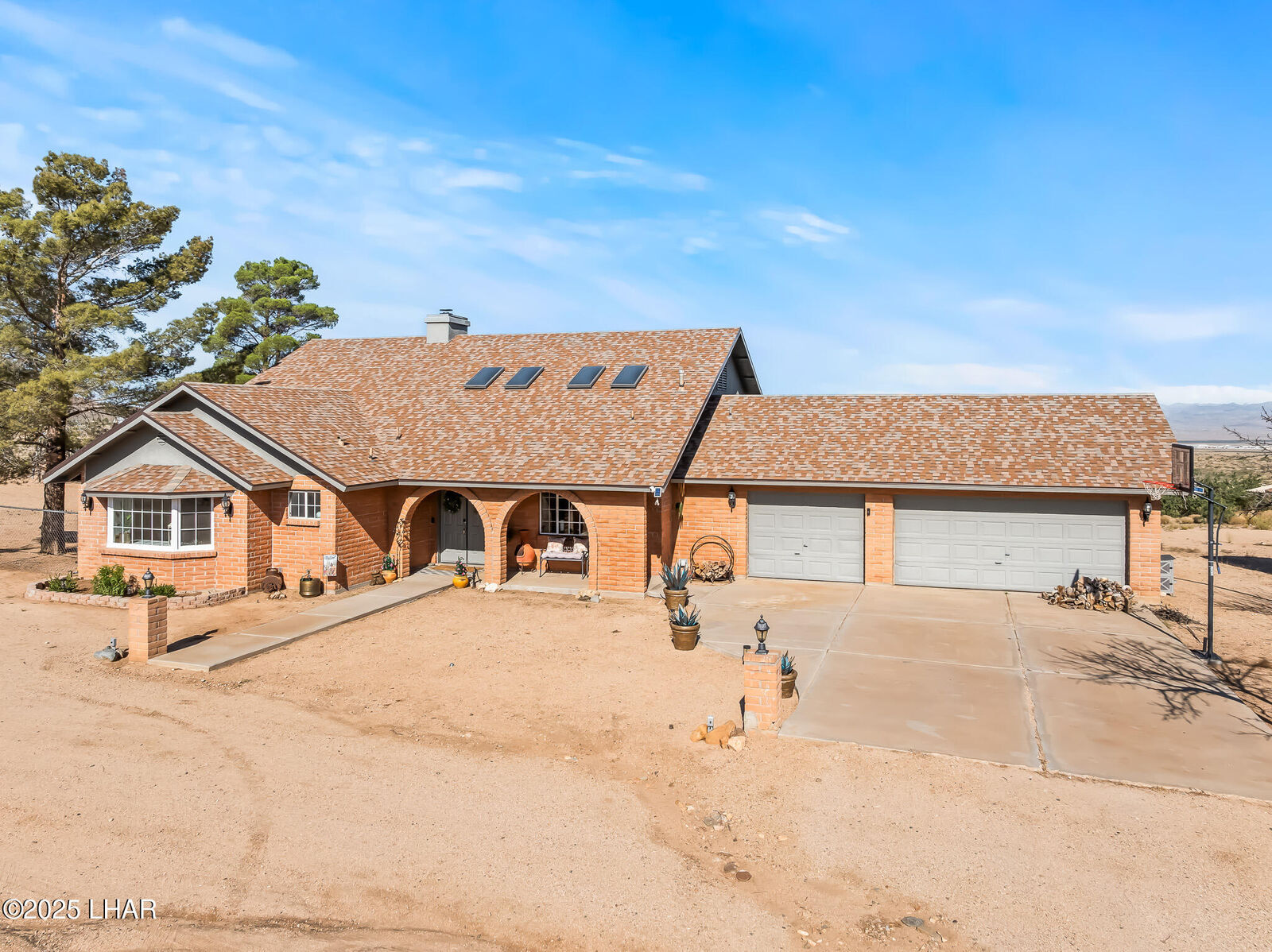 Property Photo: 6499 E Westwind Rd AZ 86401