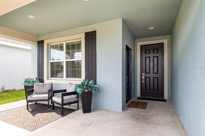Property Photo:  832 Ofanto Way  FL 33844 