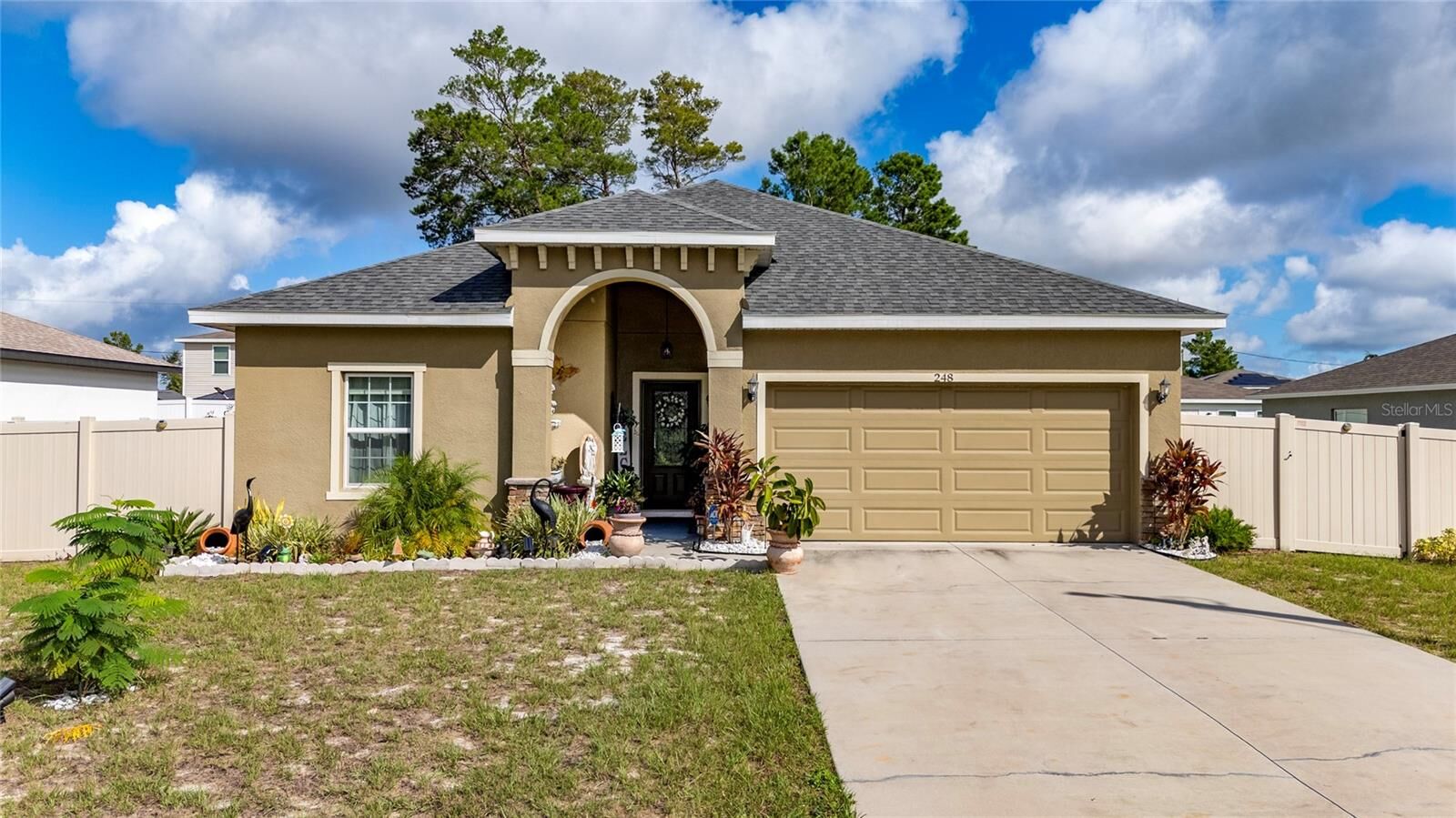 Property Photo:  248 Gladiola Court  FL 34759 