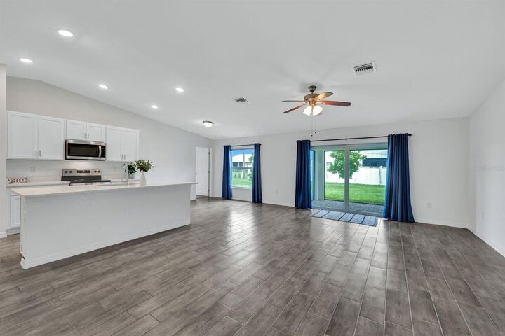 Property Photo: 1314 SW 35th Terrace FL 33914